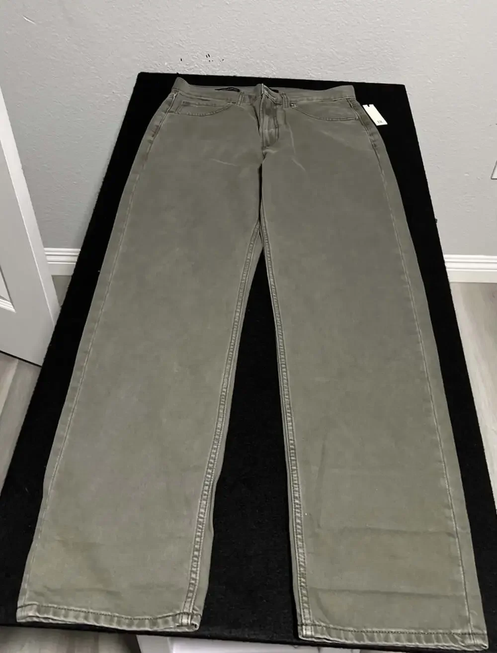 Banana Republic Men’s Authentic Straight Fit Denim Jeans 32x34 NWT